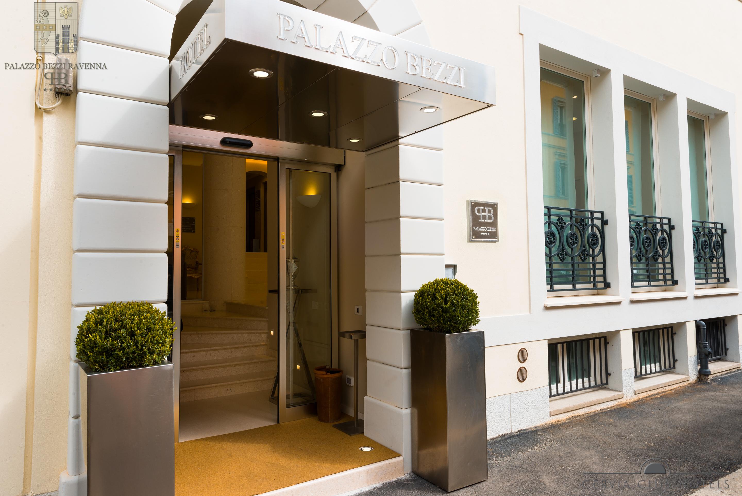 Palazzo Bezzi Hotel رافيننا المظهر الخارجي الصورة